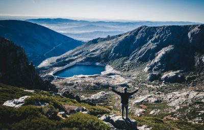 Un paysage de montagne parfait pour la randonnée